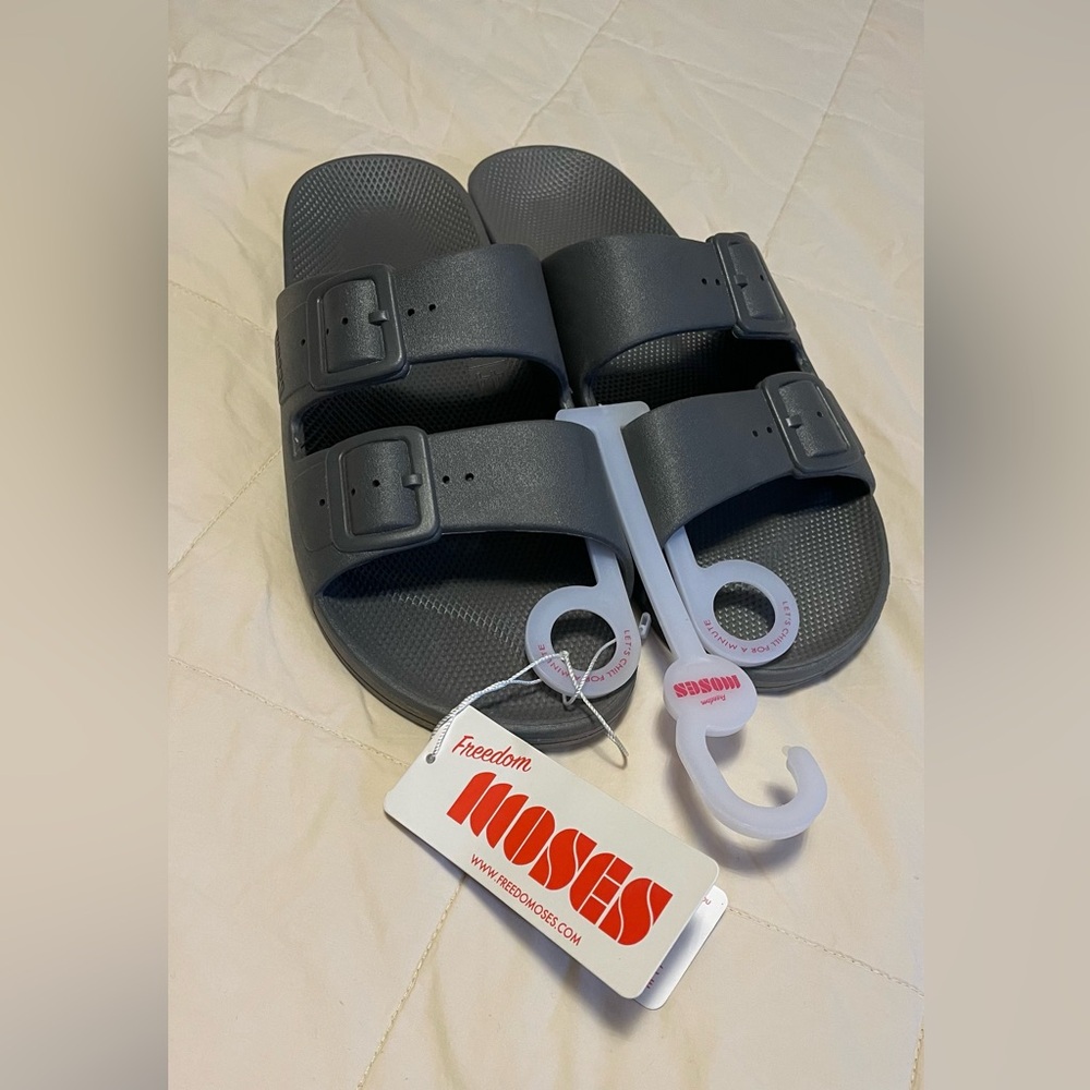 Freedom Moses MENS 11/12us (44/45eu) “Stormy” (grey) Sandals *BRAND NEW UNWORN*